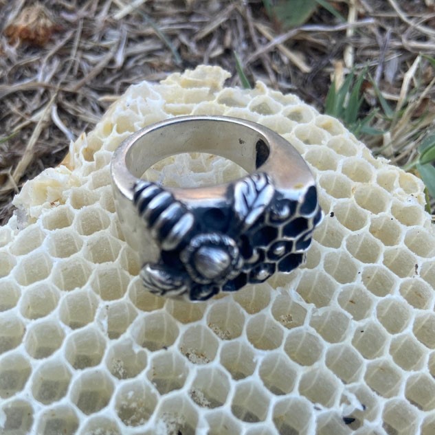 Immagine di SILVER VENOM RING - APE REGINA